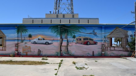 Cocoa Beach Shiny Bird car wash 520