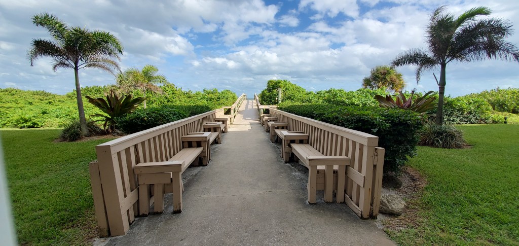  The Diplomat has a private beach access from the complex