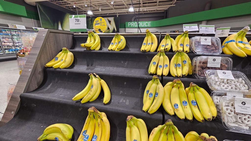 Bananas at Publix $0.70 per pound