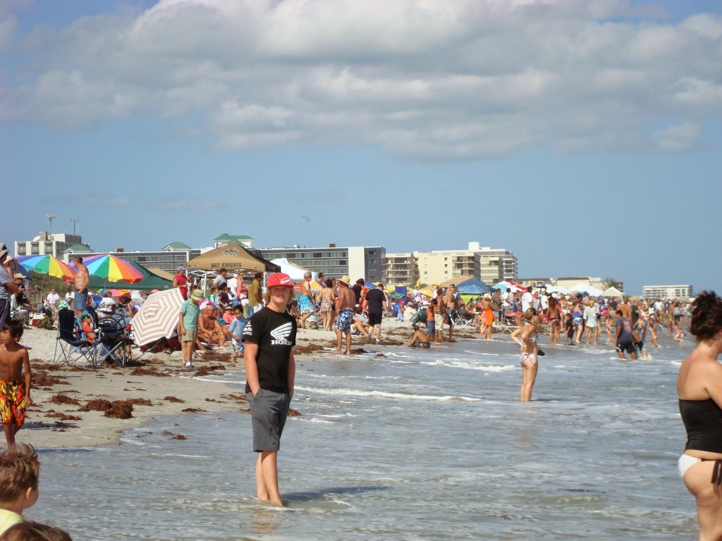 Crowded beach during the Ccooa Beach Air Show