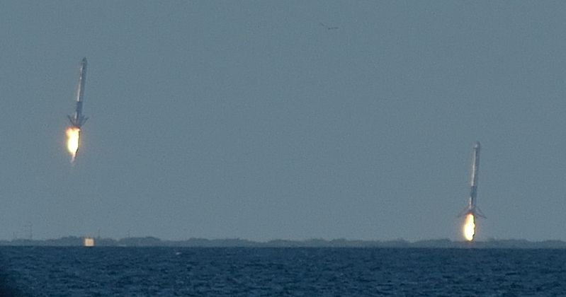 SpaceX Falcon Heavy booster landing