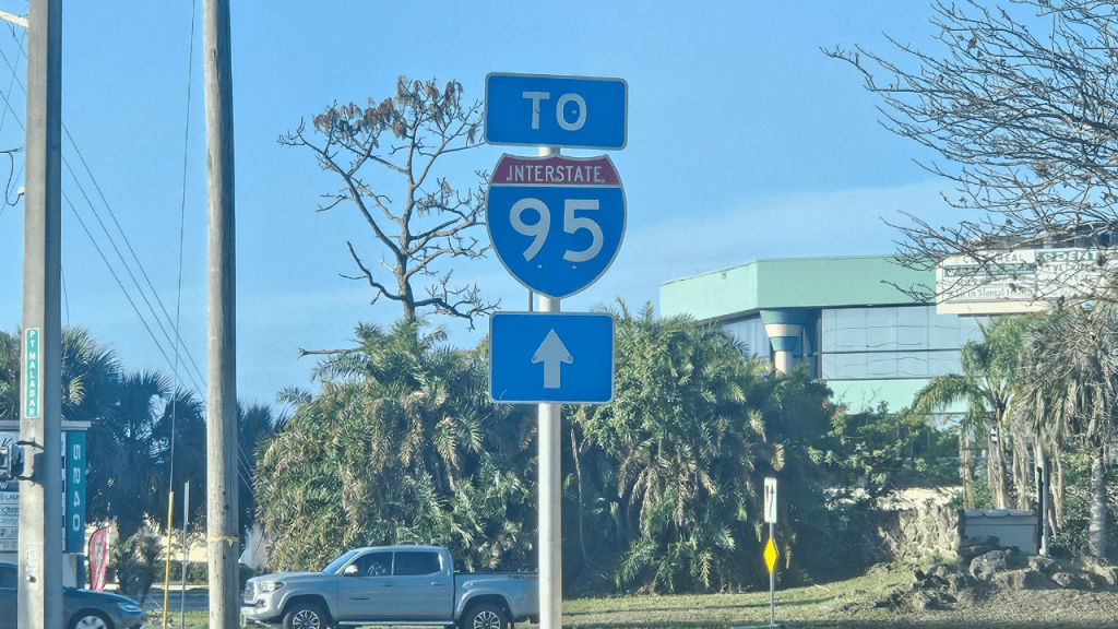 directional sign to I95